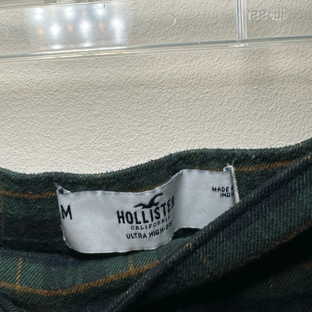 Hollister Tartan Mini Skirt in Green and Blue - Picture 5 of 6
